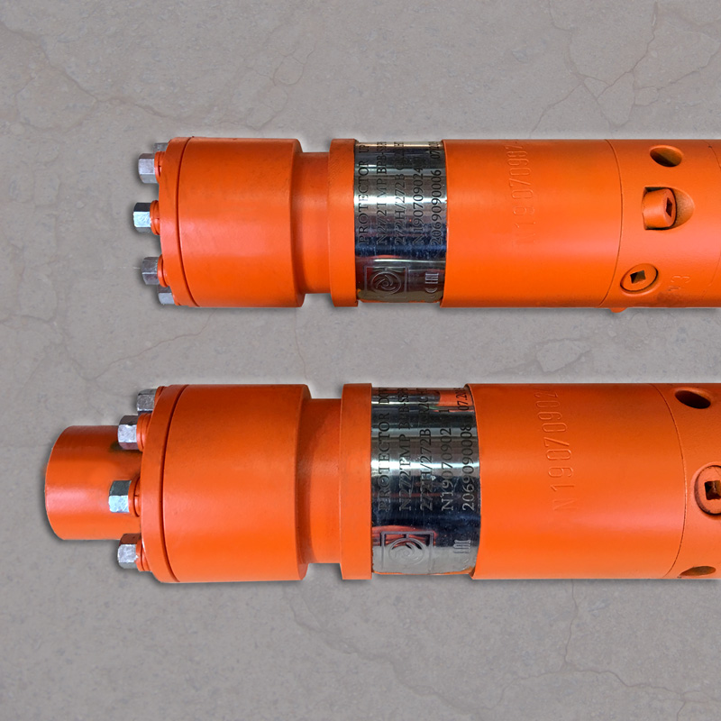 Fotografía de los extremos de un protector modular de BES conectados para crear un protector de BES en tándem
